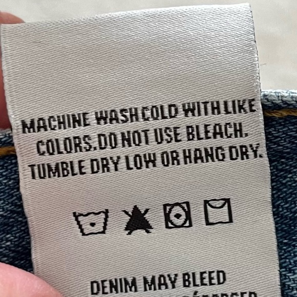 LOVERS AND FRIENDS NWT HIGH RISE 90s CUTOFF SHORTS SIZE 30 Y2K TRENDY - Picture 7 of 13